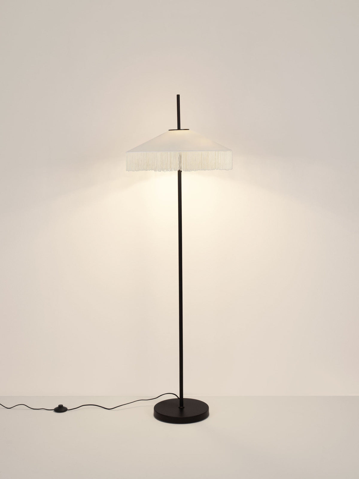 Lampadaire de salon : comment choisir le bon — et où le placer